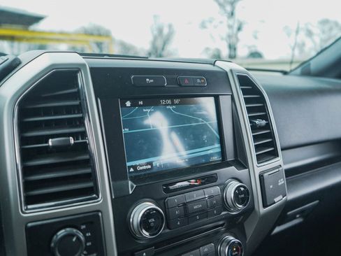 Used 2018 Ford F150 Lariat w/ Equipment Group 502A Luxury image 27