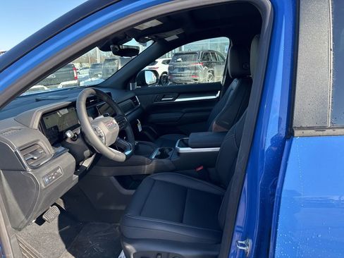 New 2026 GMC Terrain Elevation w/ Elevation Premium Package image 9