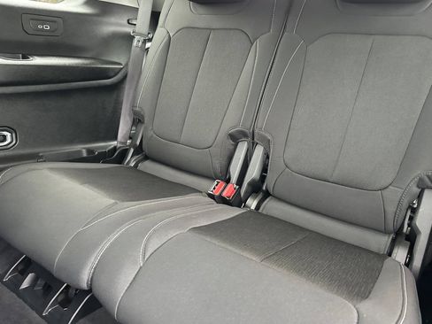 Used 2023 Jeep Grand Cherokee L Laredo w/ Luxury Tech Group I AWD/4WD image 18