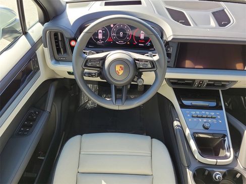 New 2026 Porsche Cayenne image 21