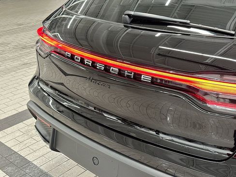 New 2026 Porsche Macan AWD/4WD image 34