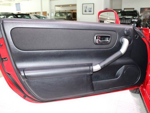 Used 2001 Toyota MR2 image 50