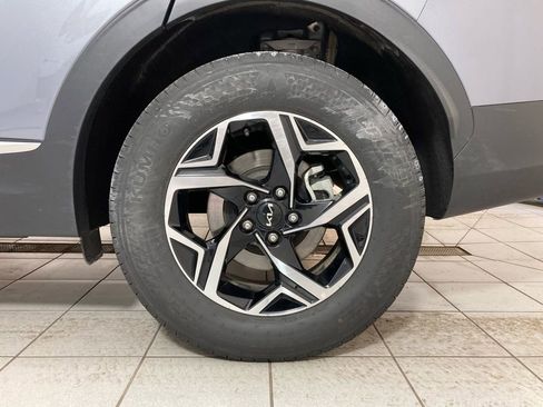 Used 2025 Kia Sportage LX image 25