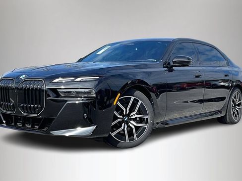 New 2026 BMW 740i w/ Premium Package RWD image 2