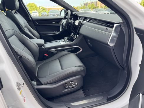 Used 2026 Jaguar F-PACE R-Dynamic S AWD/4WD image 3