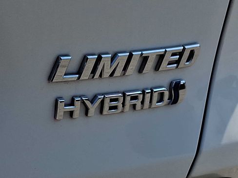 Used 2019 Toyota RAV4 Limited w/ Carpet Mat Package AWD/4WD image 28
