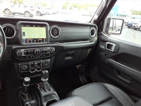Used 2022 Jeep Gladiator Overland w/ Popular Equipment Package AWD/4WD image 24