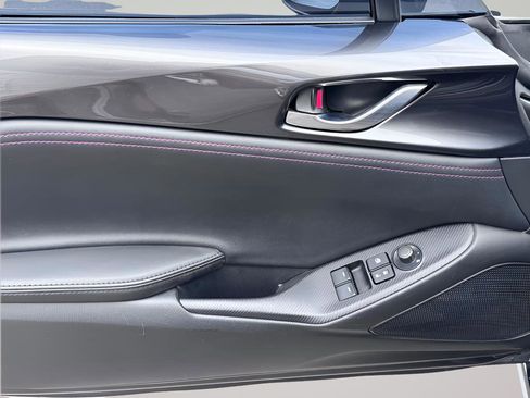 Used 2017 MAZDA MX-5 Miata RF Grand Touring image 28