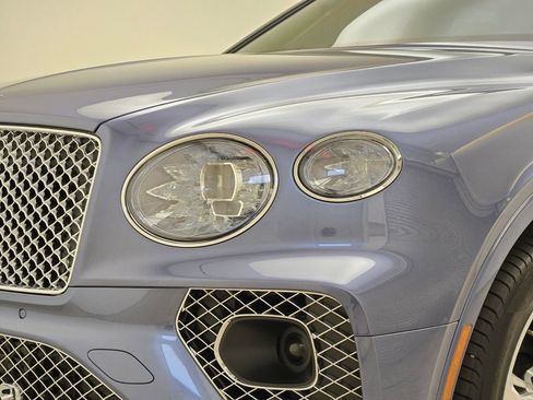 Certified 2023 Bentley Bentayga AWD/4WD image 10