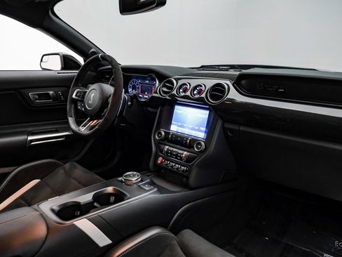 Used 2020 Ford Mustang Shelby GT500 w/ Carbon Fiber Track Pack image 41