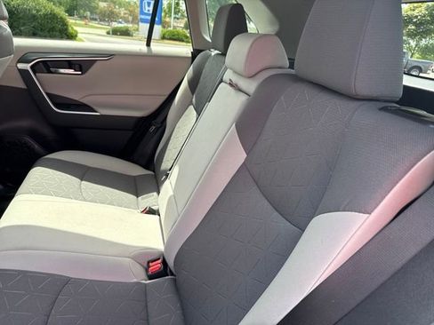 Used 2022 Toyota RAV4 XLE image 12