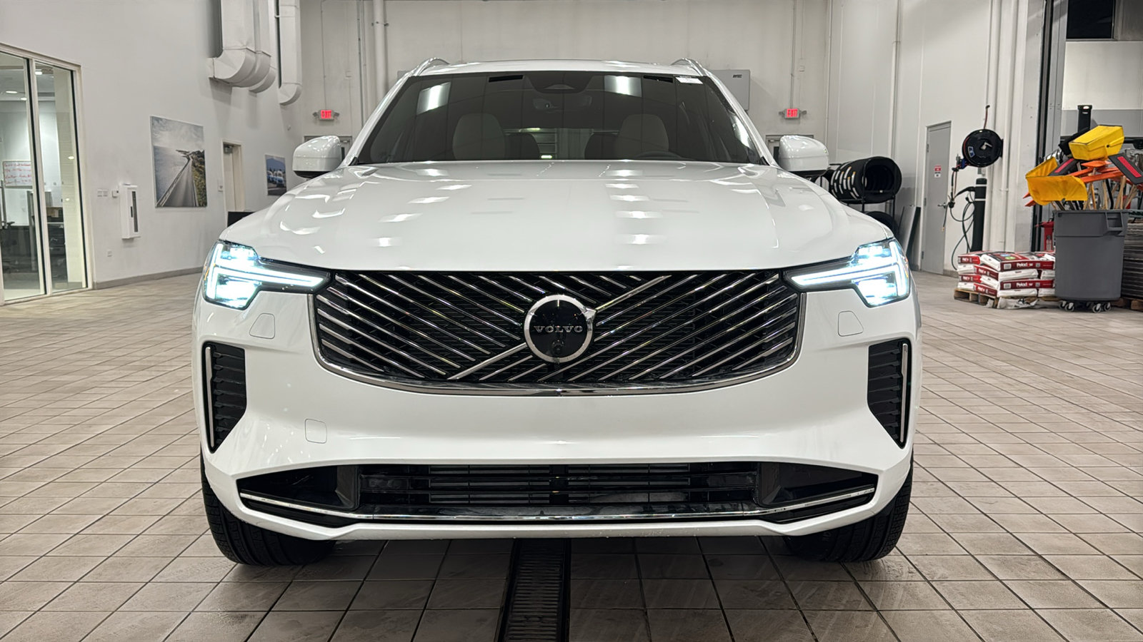 New 2026 Volvo XC90 T8 Plus w/ Protection Package Premier AWD/4WD image 10