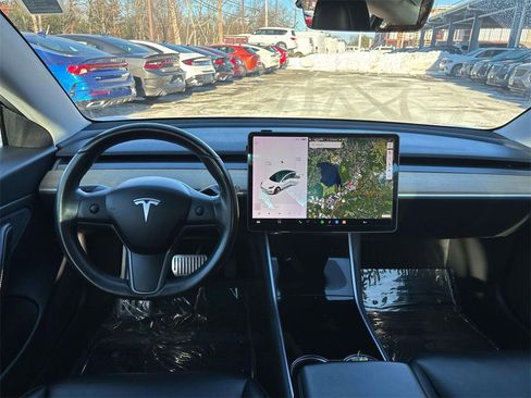 Used 2019 Tesla Model 3 Performance image 10