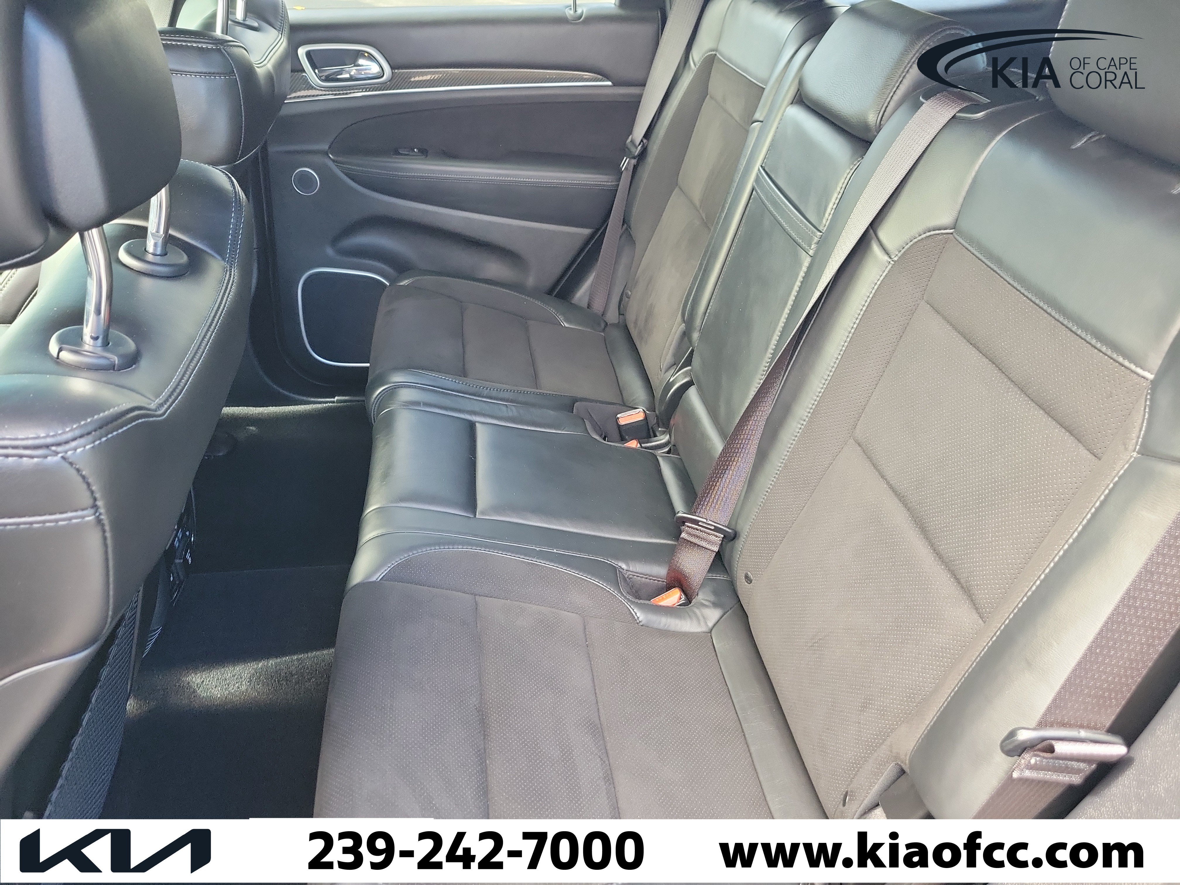 Used 2019 Jeep Grand Cherokee SRT AWD/4WD image 12