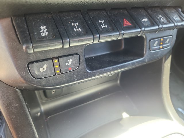 Used 2018 Chevrolet Colorado ZR2 AWD/4WD image 19