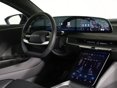 Used 2024 Lucid Air Touring image 36