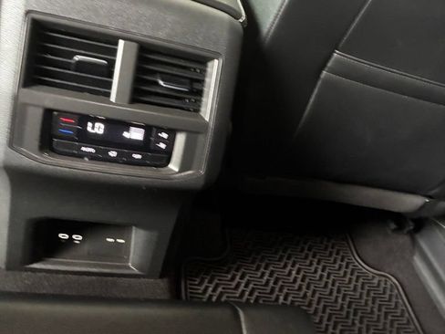 Used 2022 Volkswagen Atlas SE AWD/4WD image 14