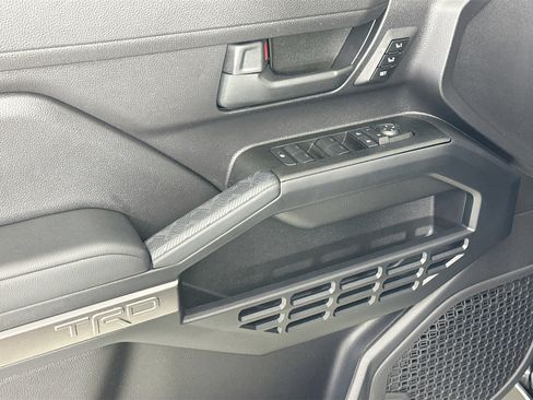 Used 2025 Toyota 4Runner TRD Sport Premium image 16