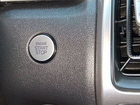 Used 2021 Kia Sorento LX AWD/4WD image 13