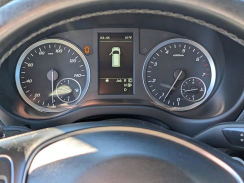 Used 2020 Mercedes-Benz Metris Passenger w/ Premium Safety Package image 22