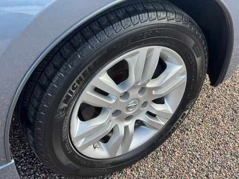 Used 2010 Nissan Altima 2.5 SL w/ SL Pkg image 16