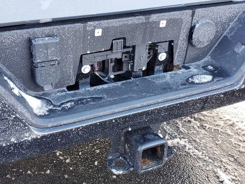 Used 2025 Chevrolet Silverado 2500 ZR2 w/ Technology Package image 35