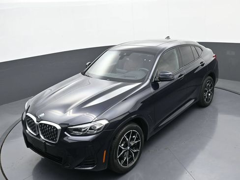Used 2025 BMW X4 xDrive30i w/ Premium Package AWD/4WD image 32