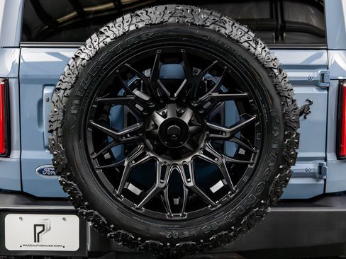 Used 2025 Ford Bronco Outer Banks AWD/4WD image 18