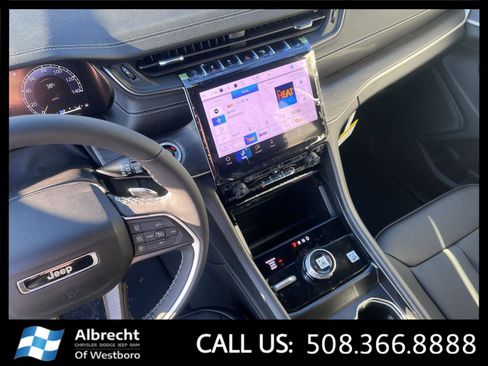 New 2025 Jeep Grand Cherokee Limited image 23