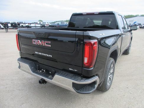 New 2026 GMC Sierra 1500 SLT w/ SLT Convenience Package AWD/4WD image 5