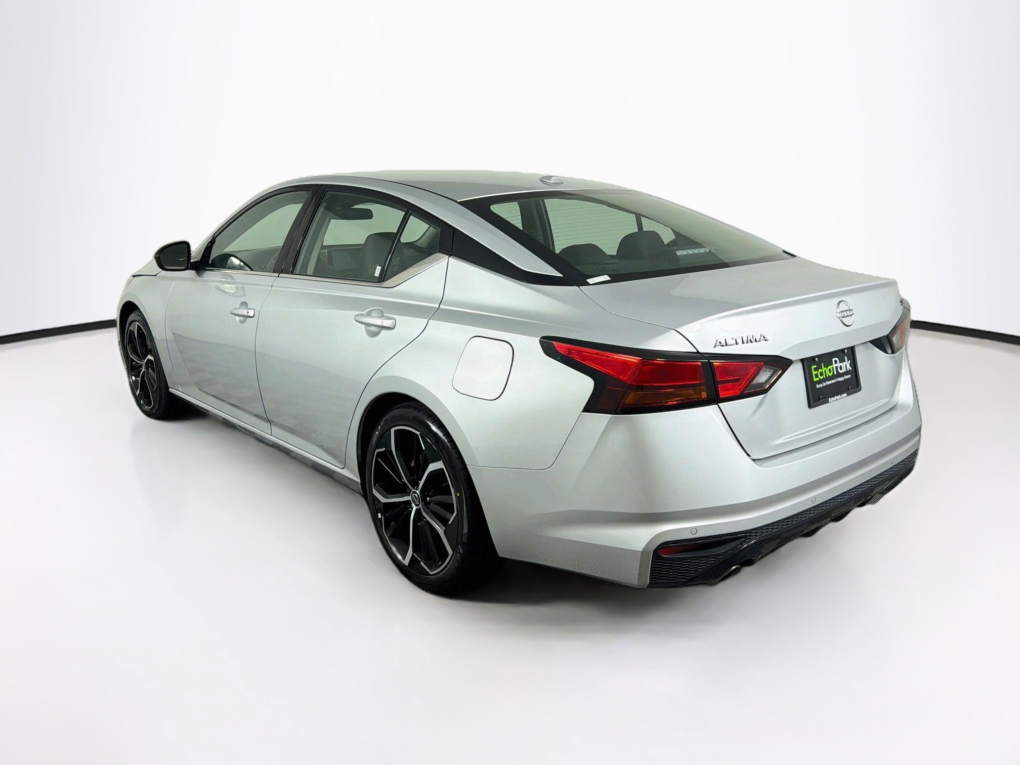 Used 2024 Nissan Altima 2.5 SR FWD image 5