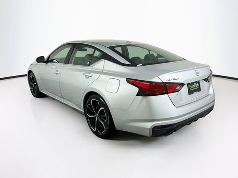 Used 2024 Nissan Altima 2.5 SR FWD image 5