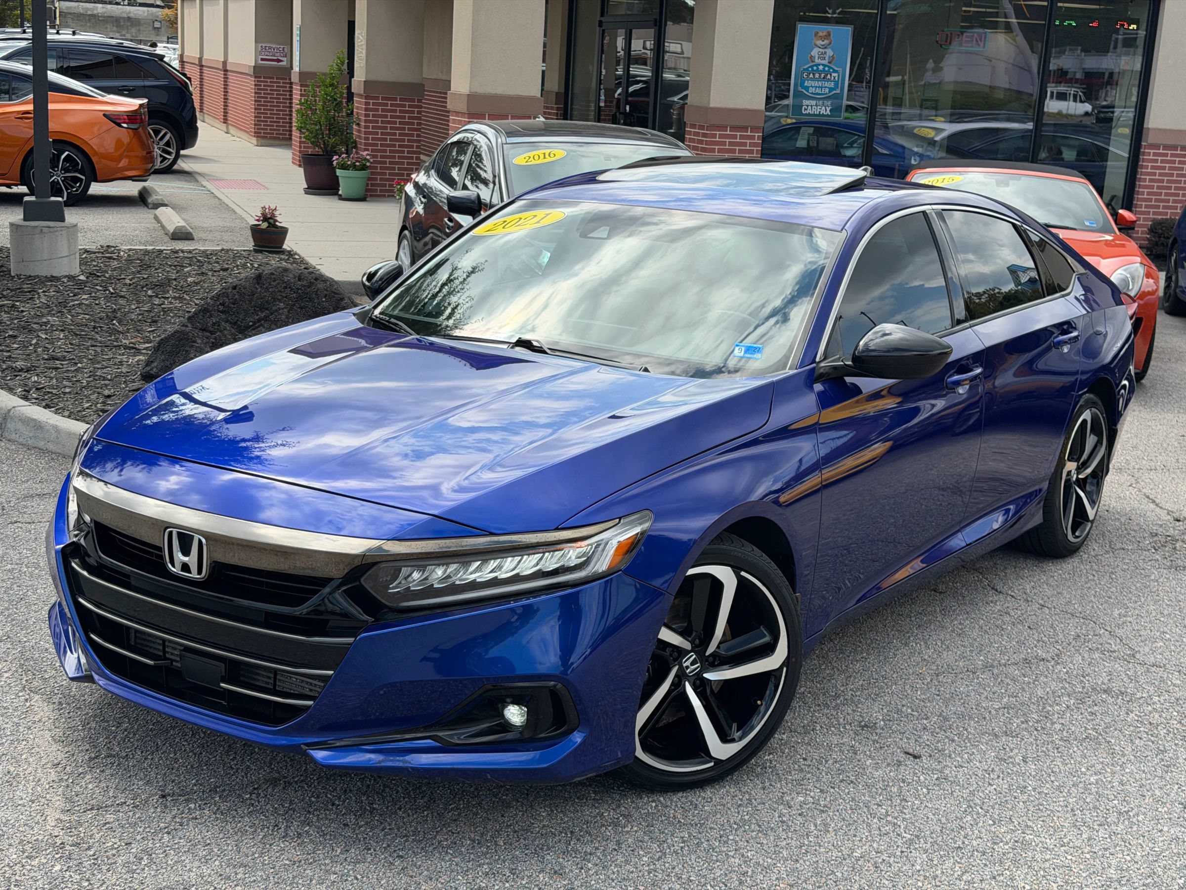 Used 2021 Honda Accord Sport image 2