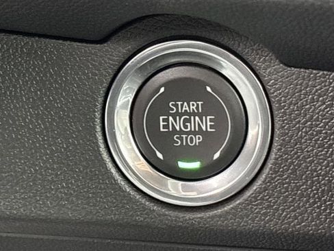 New 2026 Chevrolet Traverse LT w/ Sun and Wheel Package FWD image 20