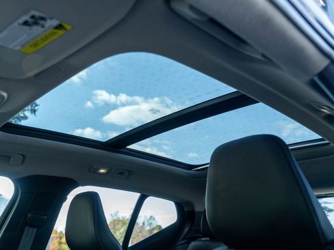 Used 2024 Volvo XC40 B5 Ultimate w/ Protection Package Premier image 27