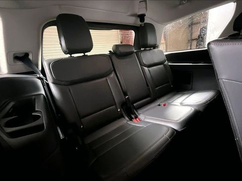 Used 2025 Ford Expedition Active AWD/4WD image 23