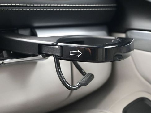 Used 2025 Porsche 718 Cayman image 20