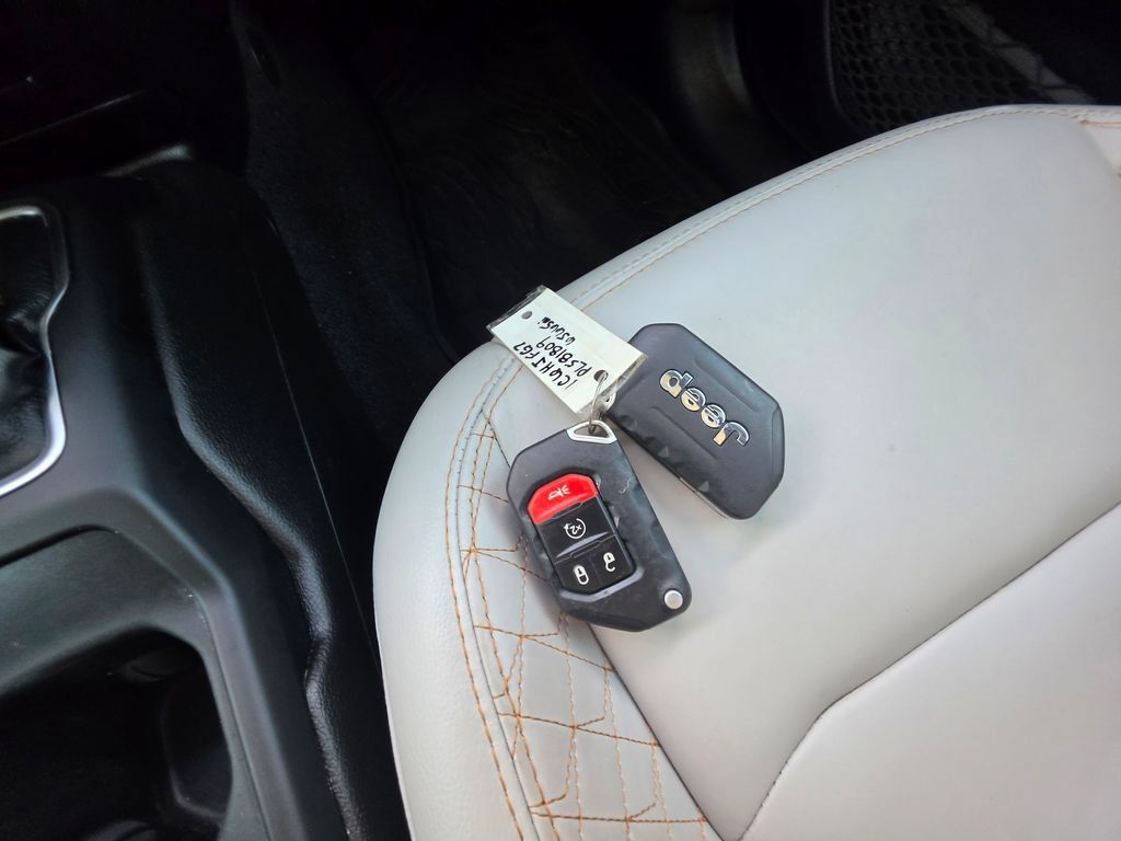 Used 2023 Jeep Gladiator Overland AWD/4WD image 25