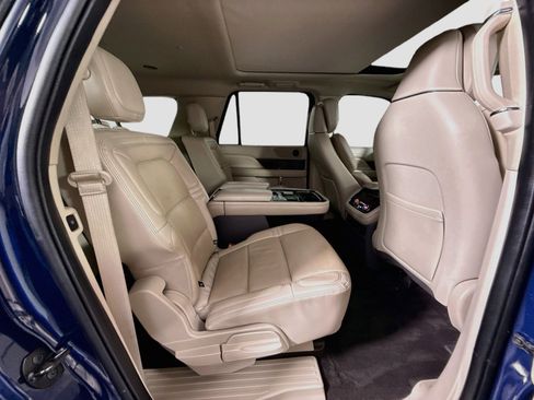 Used 2020 Lincoln Navigator L Reserve RWD image 27
