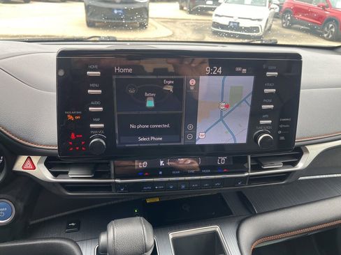 Used 2021 Toyota Sienna XSE w/ XSE Plus Package image 20