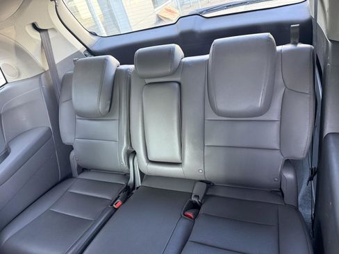 Used 2012 Honda Odyssey Touring Elite image 12