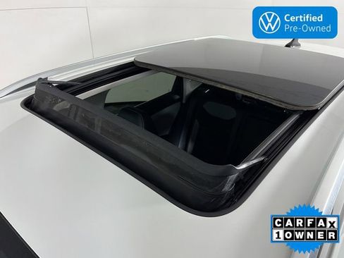 Certified 2023 Volkswagen Taos SEL AWD/4WD image 22