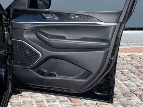 Used 2023 Jeep Grand Cherokee Trailhawk w/ Luxury Tech Group III image 13