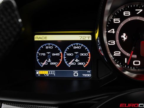 Used 2015 Ferrari 458 Speciale Coupe RWD image 33
