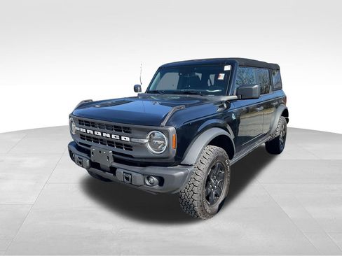 Used 2024 Ford Bronco Black Diamond image 4
