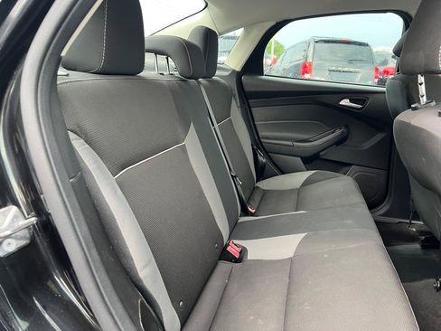 Used 2014 Ford Focus SE FWD image 28