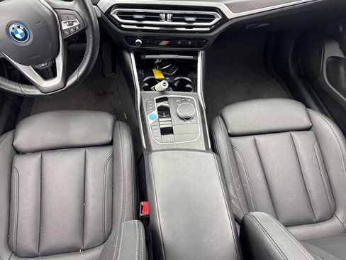 Used 2023 BMW i4 eDrive40 w/ Premium Package image 15