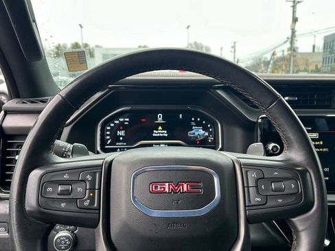 Used 2024 GMC Sierra 1500 AT4 w/ Technology Package image 12