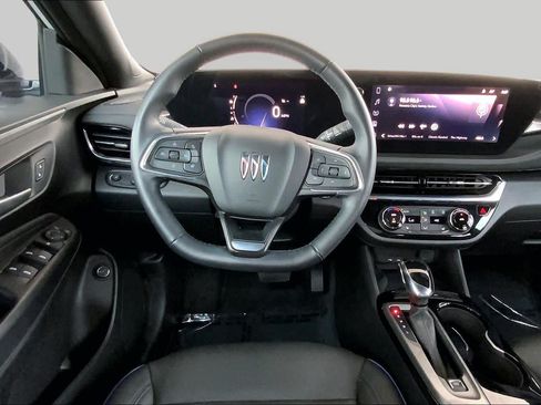 Used 2024 Buick Envista Sport Touring w/ Convenience I Package FWD image 6