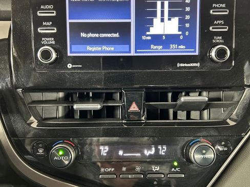 Used 2024 Toyota Camry SE FWD image 13